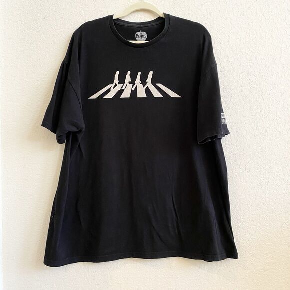 THE BEATLES “Abbey Road” 2019 2XL Licensed T-Shirt By Apple Corp. 100% Cotton - Picture 1 of 7